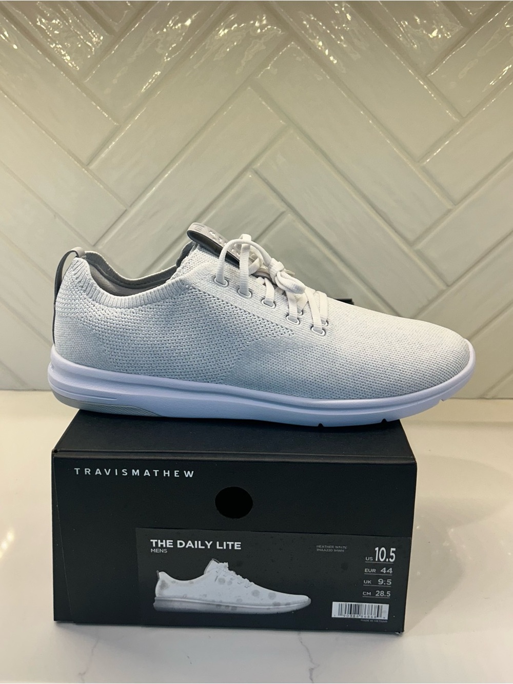 Travis Mathew Men's 10.5 Daily Lite Knit Casual Sneakers M